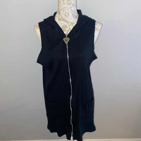 Linda Michaels Vintage Black Sleeveless Sweater w Hood - Picture 1 of 6